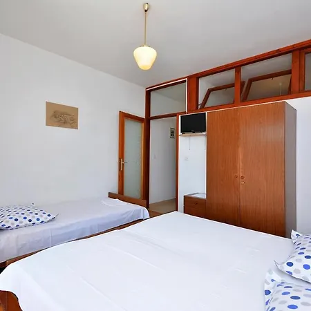 Appartement Pisak 7521d Mimice